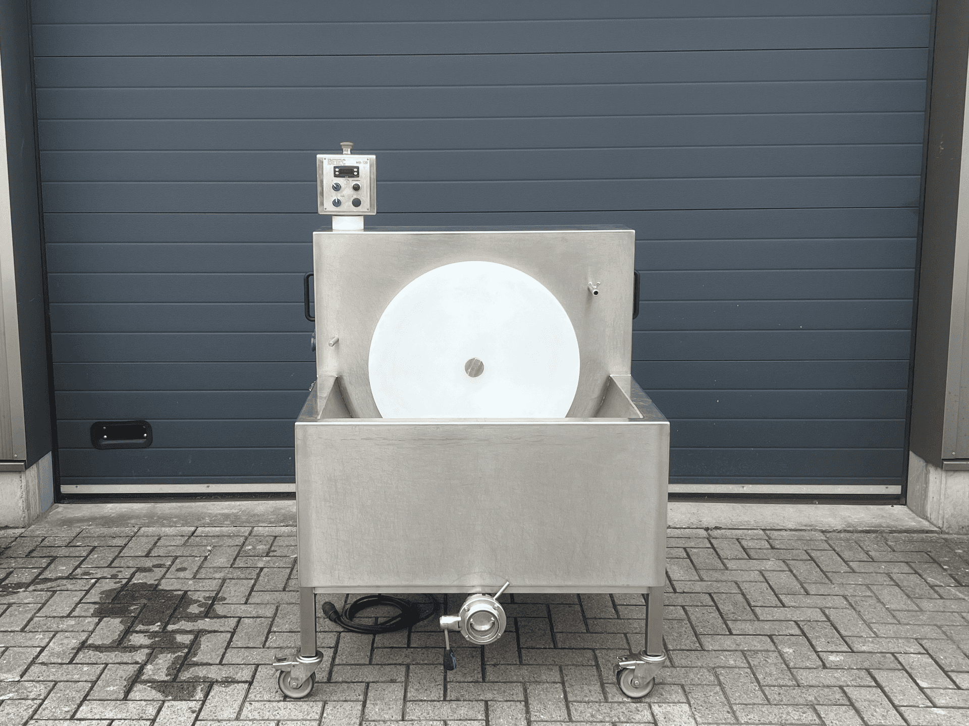 Coming Soon: Second-hand Manual Tempering and Moulding Machine – In Good Condition!